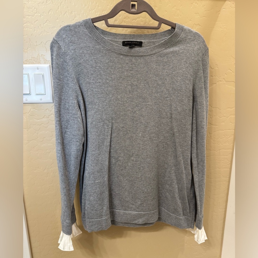Banana Republic Light Gray Sweater w/ Ruffle Cuffs [NWOT]